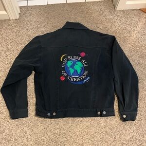 Vtg Wrangler Hero black denim world embroidered patch jacket Sz L